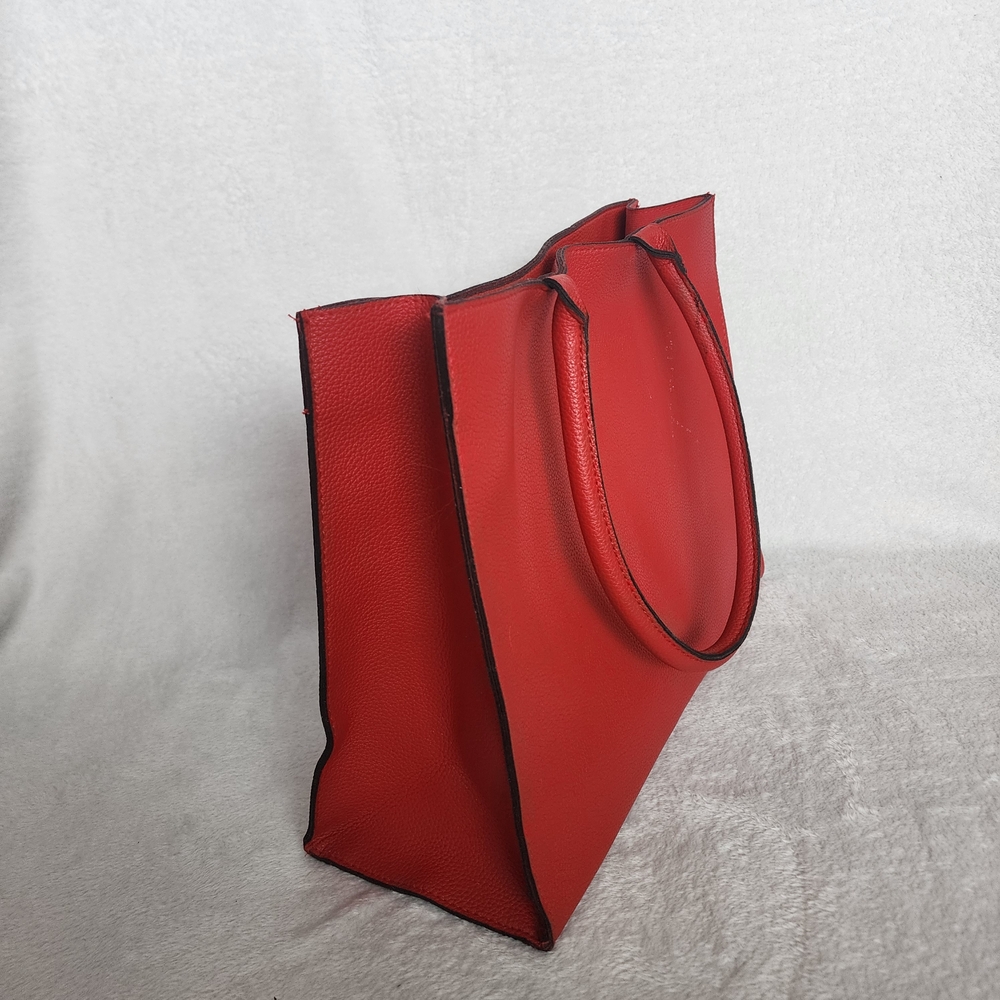 Elizabeth Arden Red Tote with Gold Studs - Picture 2 of 10